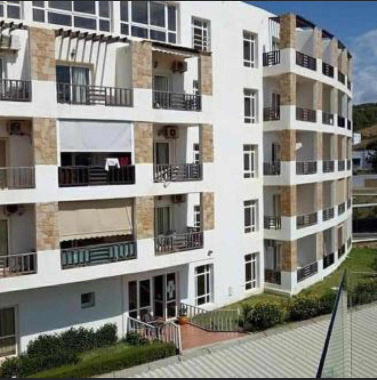 Aparthotel Mirador Golf Cabo Negro Exterior foto